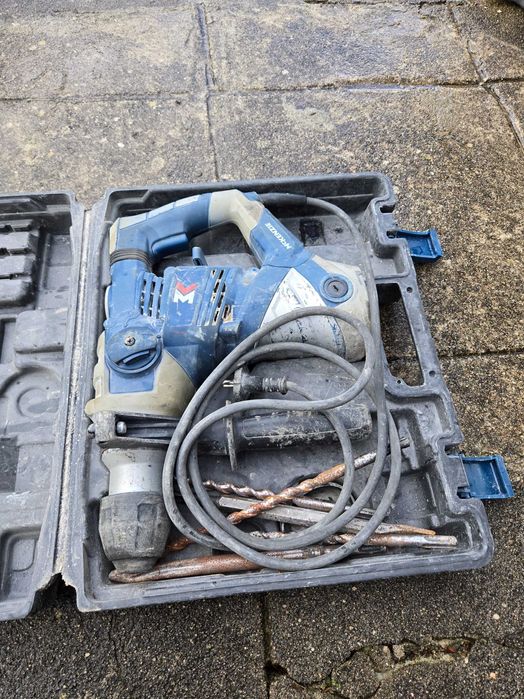 Máquina de furar McKenzie, caixa incluída- usado e a funcionar