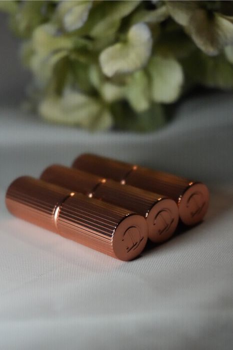 Charlotte Tilbury Matte Revolution помада Walk of No Shame