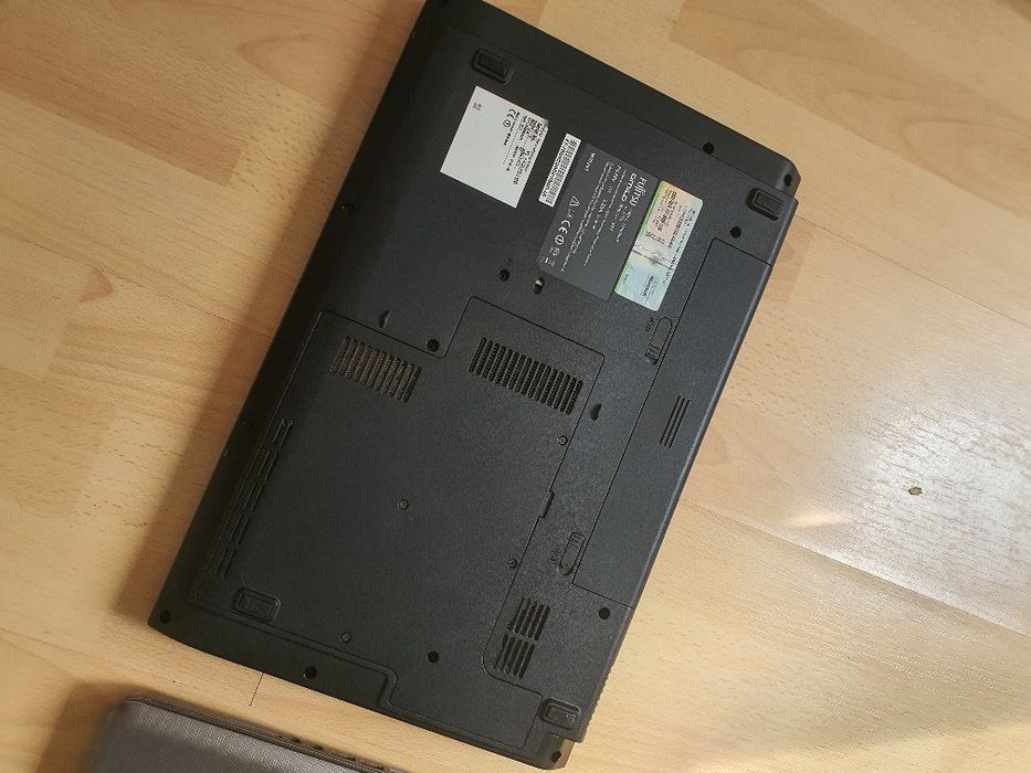 Laptop HP G72 Fujitsu Amilo Notebook Li 3710