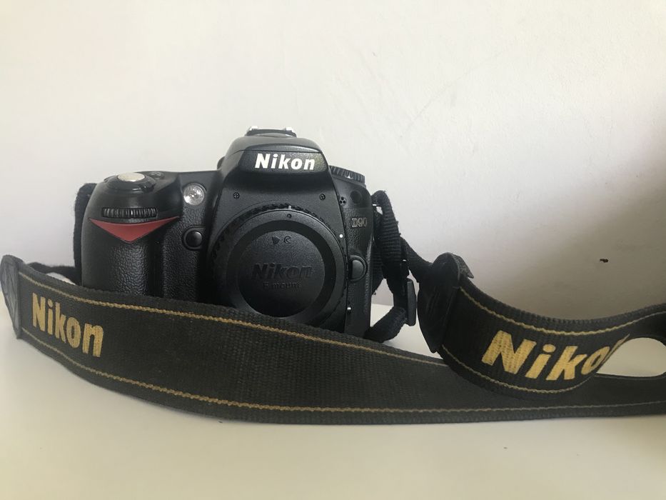 snp.   Nikon    D  90