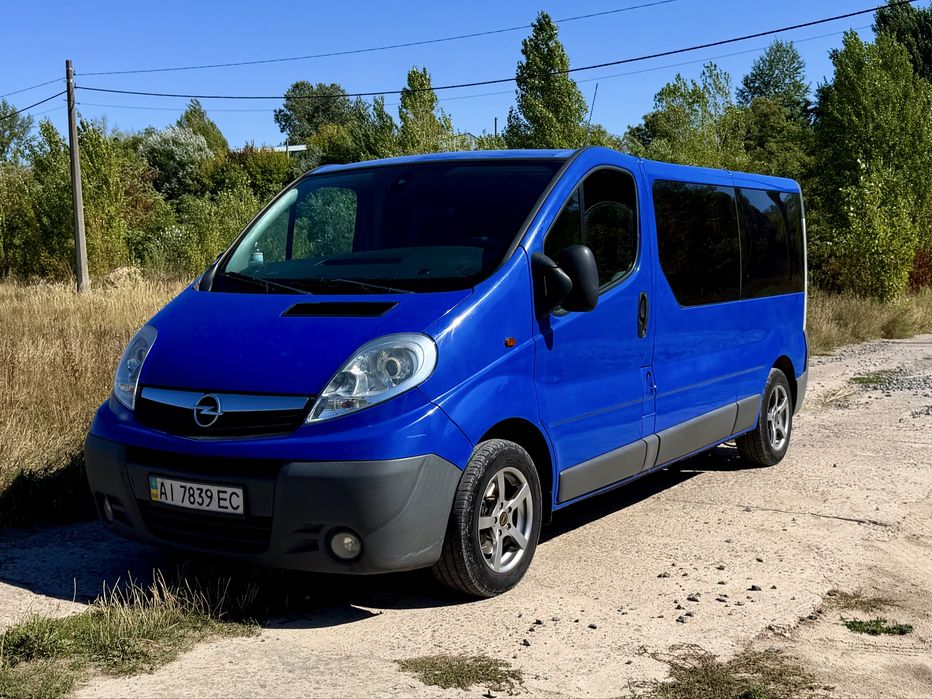 Продам Opel Vivaro 2.0