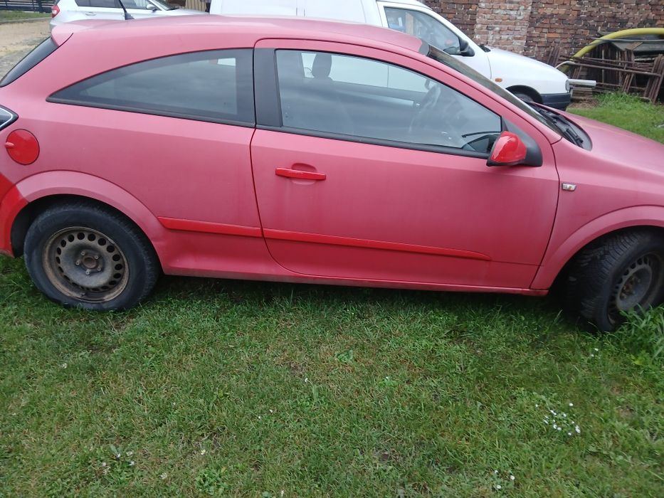 Sprzedam opla astra h 2005rok