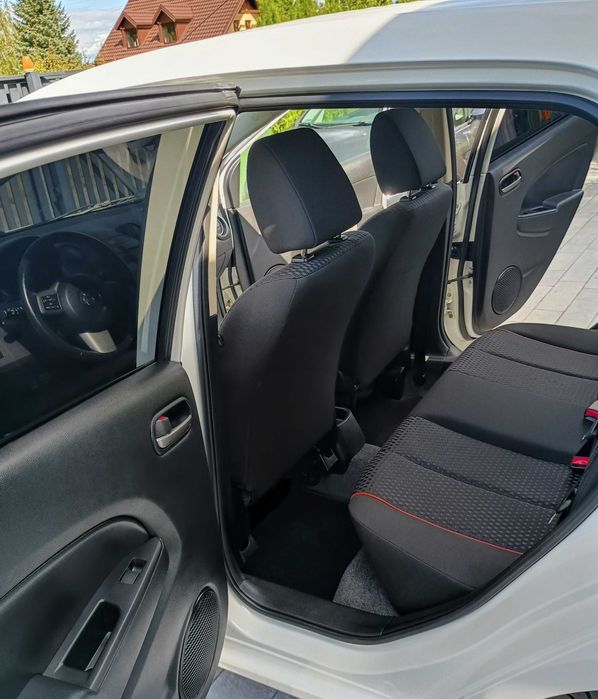 Mazda 2 po lifcie 2011 rok 1.3 benzyna 75 KM.