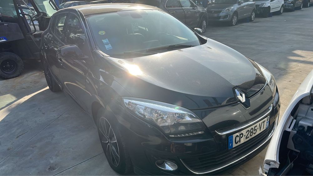 Бампер фара капот крило Renault Megane 3. 2012-2013 Рестайлинг