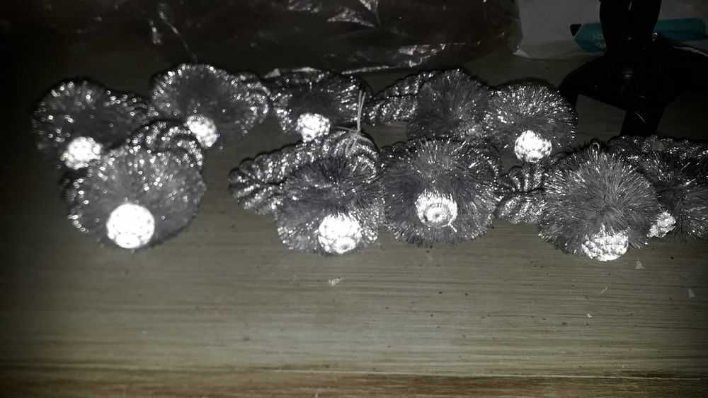 12 broches metal com brilhantes em fita azul bolas brancas