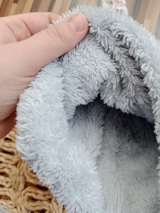 Zestaw- ciepła, zimowa czapka i apaszka.