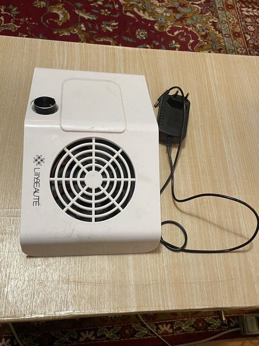 Видуйка для манікюру