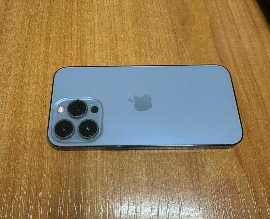Продам свій IPhone 13 Pro 128 Gb