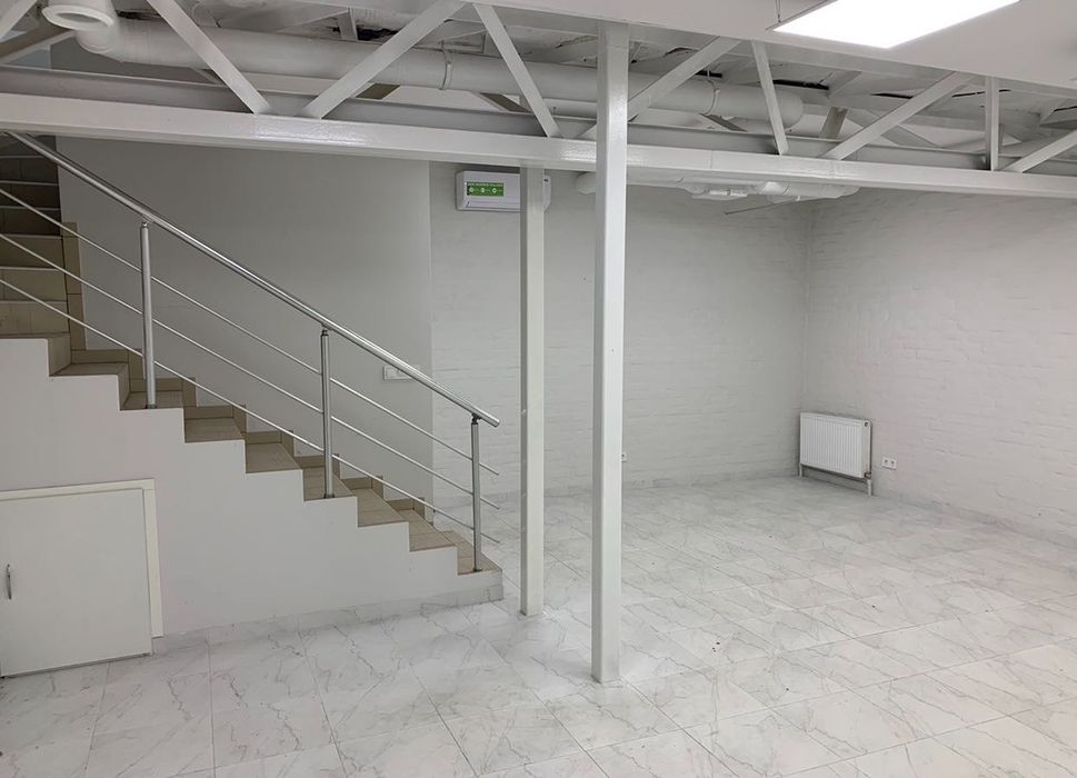 Оренда  офісу 103,5м2  Липська 9б. друга лінія світло є