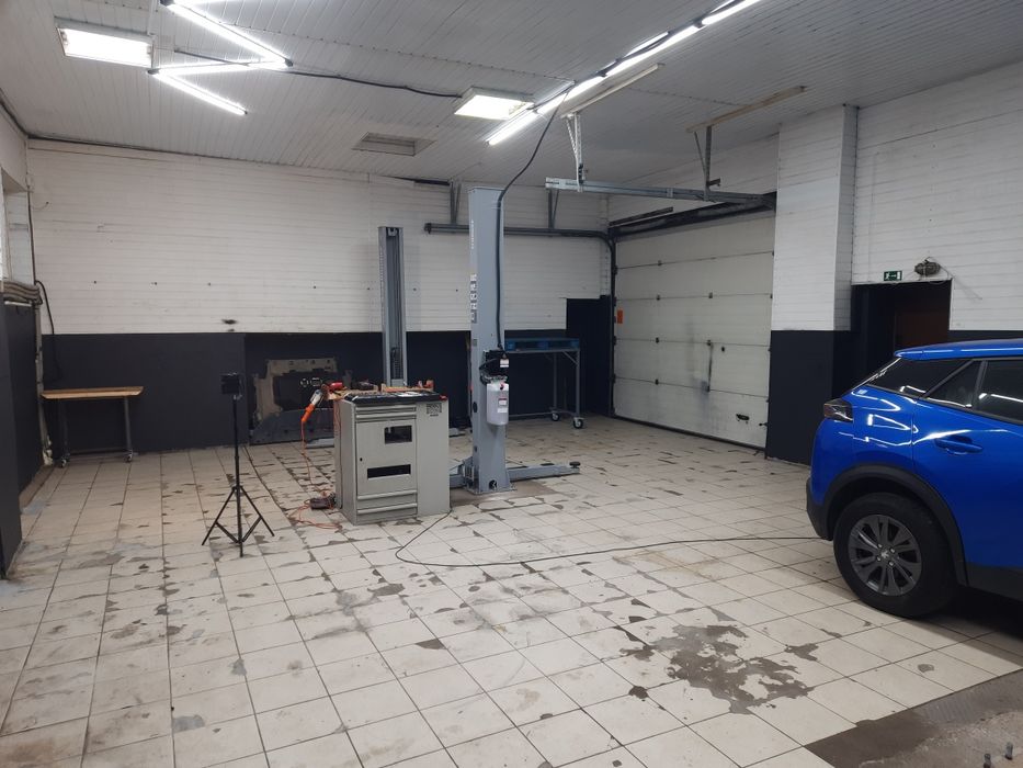 Продаж СТО електромобілів (електро і гібрид)