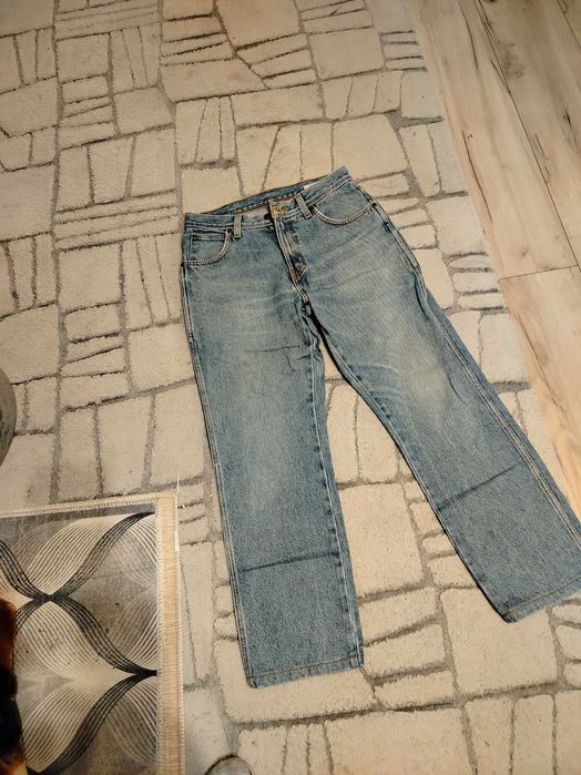 Sprzedam 3 pary spodni męskich i 2 męskie swetry