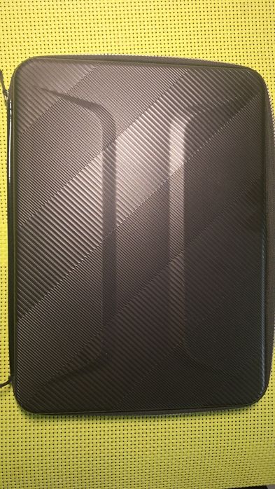 Etui na laptop Hama.