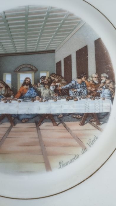 VISTA ALEGRE - prato em porcelana portuguesa com reprodução da Santa C