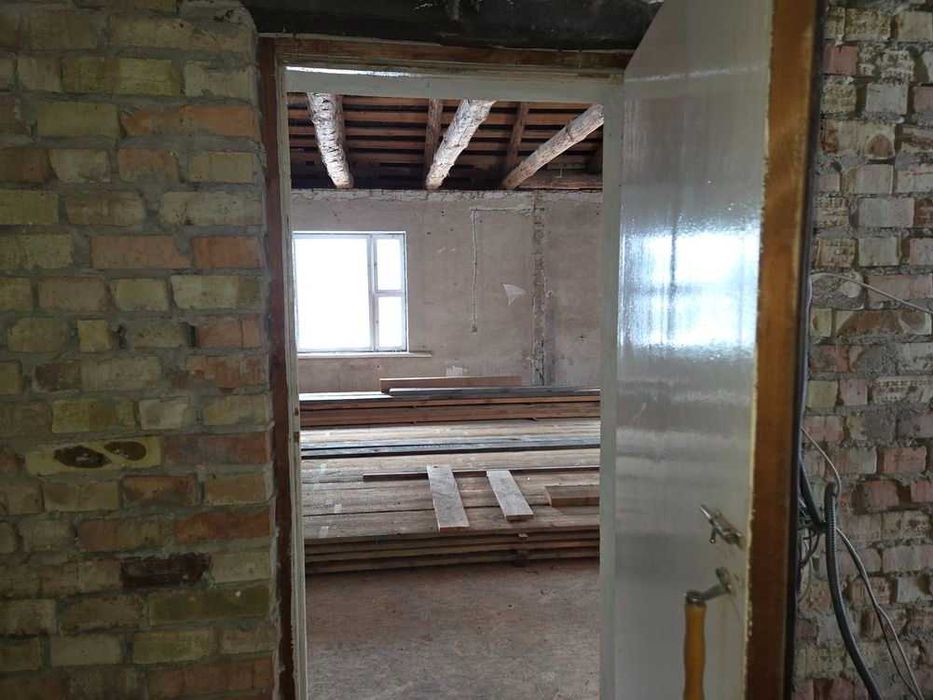 Продам півбудинку с. Нові Петрівці Вишгородського р-ну