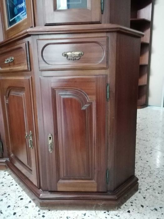 Aparador Cristaleira de Canto