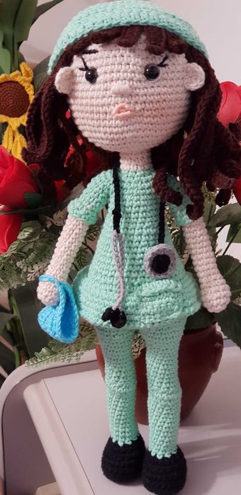 Boneca Amigurumi Dra Cirurgiã