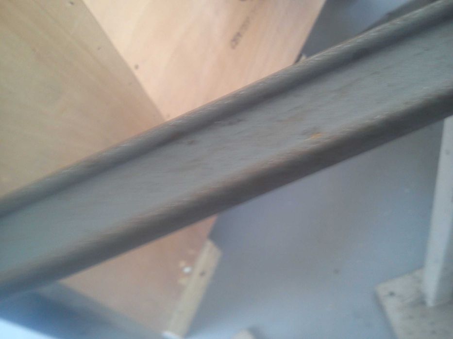 Płaskownik dwugarbny 25x8 Pręt stalowy fakturowany14x14