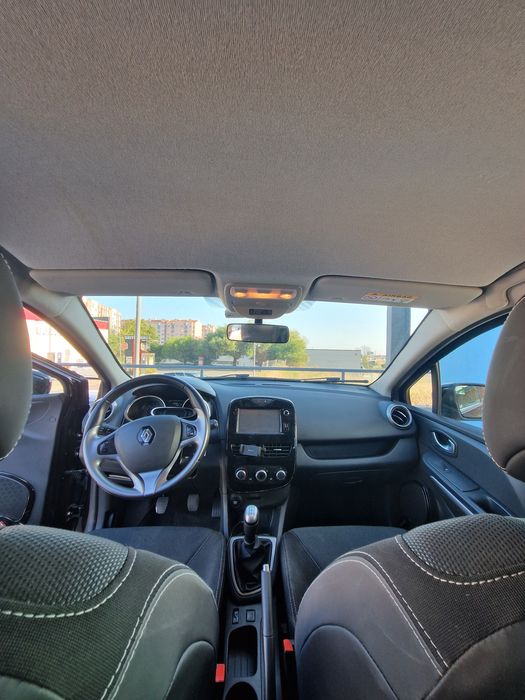 Renault Clio 0.9 TCe 90cv | 2015 | 121.000 km | Revisão Feita | €8.000