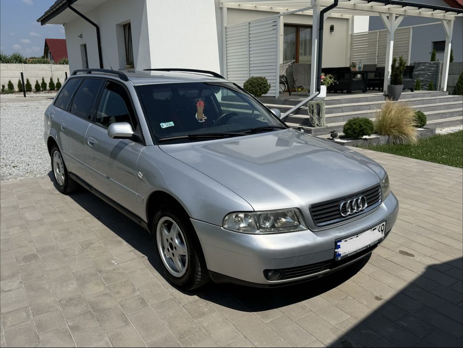 Audi a4 _ 1.8 125 kM_ LIFT _ Hak_ bez korozji