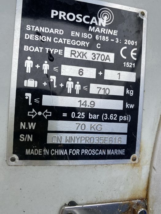 Sprzedam ponton wraz z silnikiem