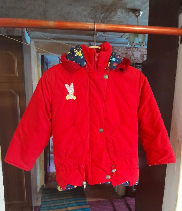 Курточка на девочку