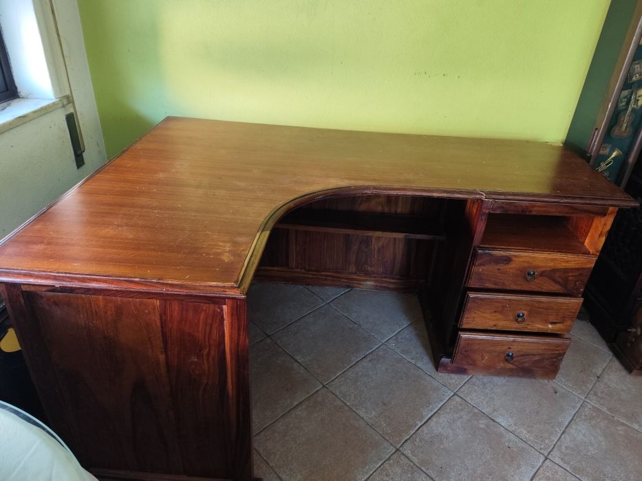 Secretaria em madeira maciça