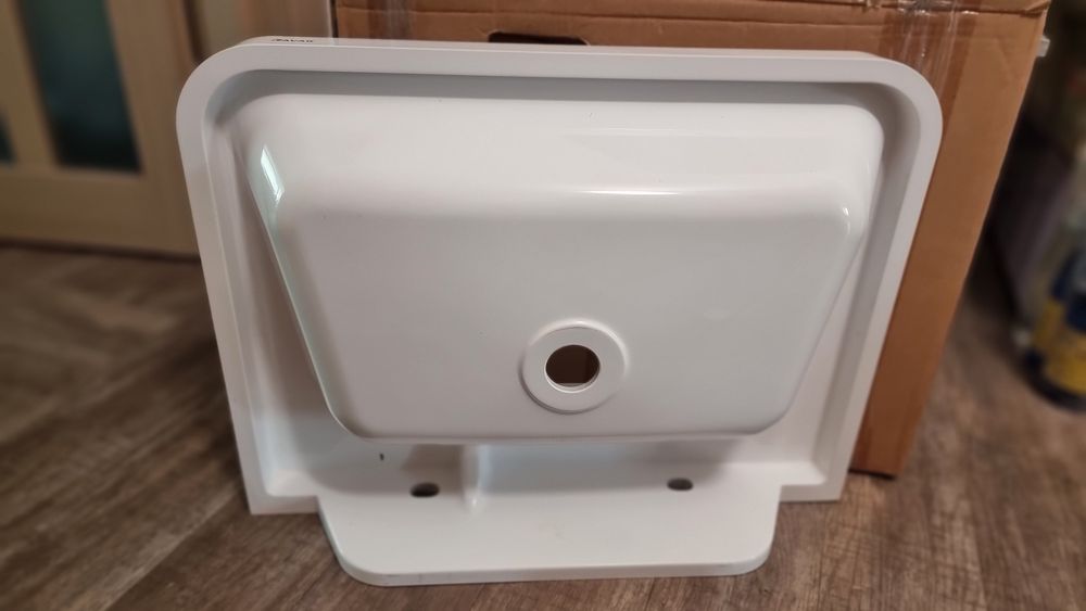 Мийка умивальник раковина Ravak 10° 650 білий з отвором