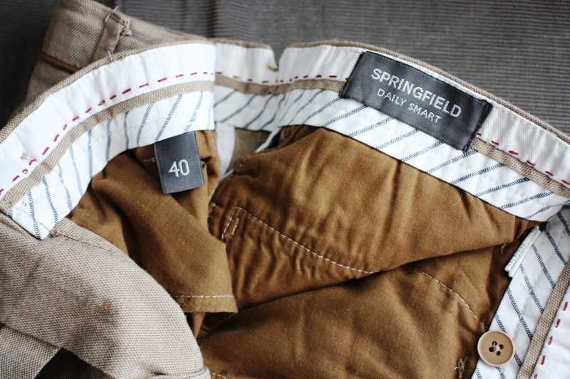 Calções café com leite pequenos da SPRINGFIELD T.40