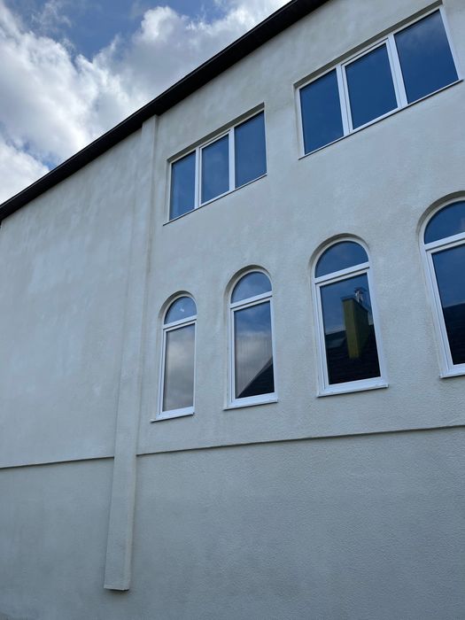 Продаж житлових будинків