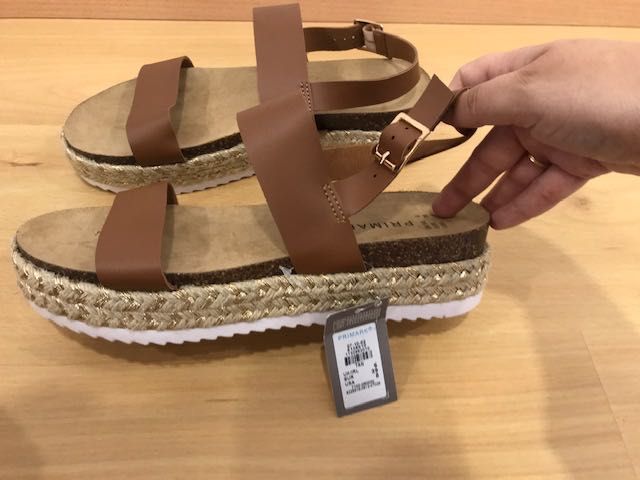 Sandálias Castanhas NOVAS Nº 39