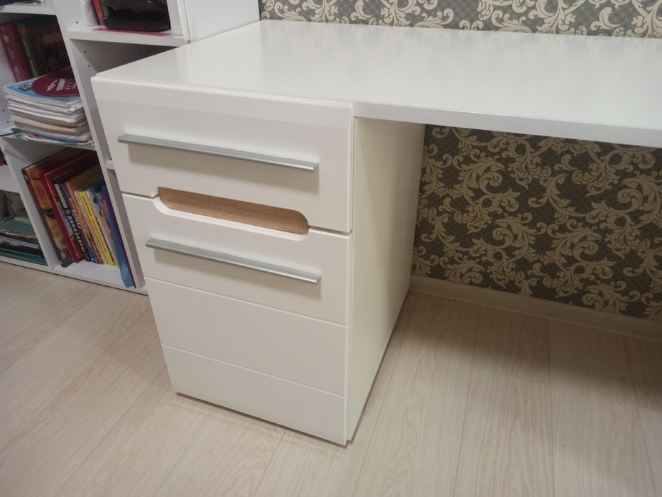 Стіл писменний ...