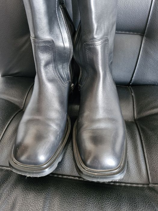 Ботфорти чоботи))