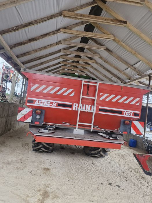 Rozsiewacz nawozu rauch axera