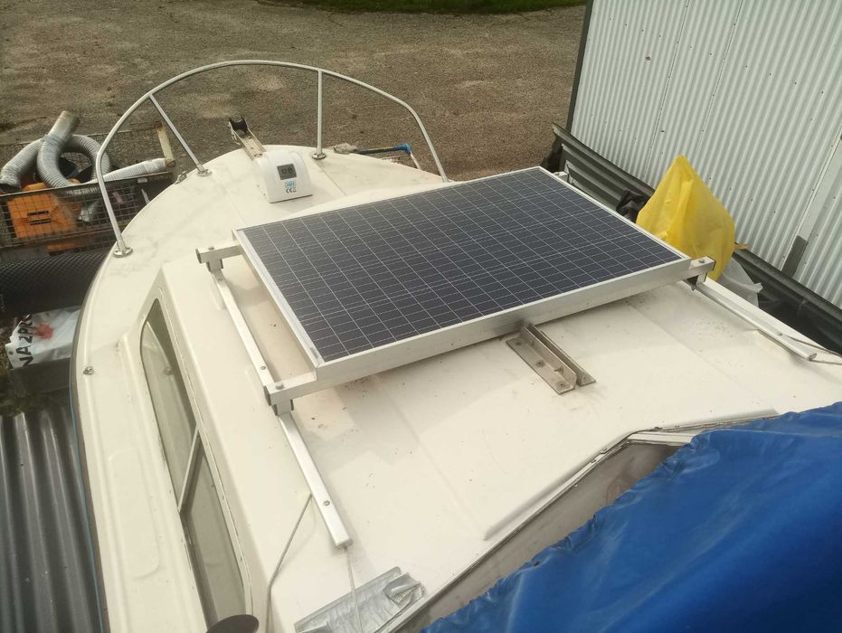 Łódź motorowa INTER 630 + przyczepa