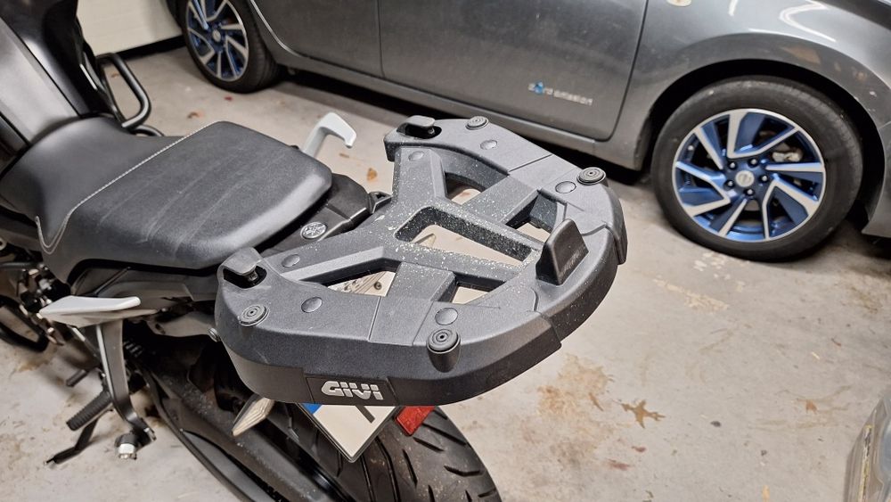 Top case Givi DLM46 Trekker Dolomiti + Suporte + Placa