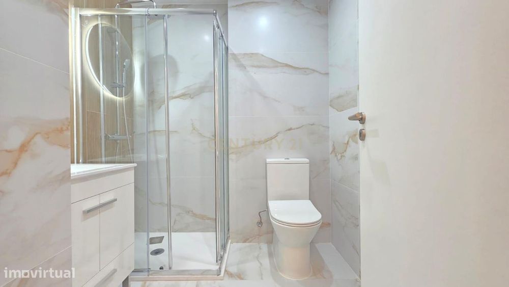T2 | 1º andar | totalmente remodelado | 66 m² | Encosta do Sol