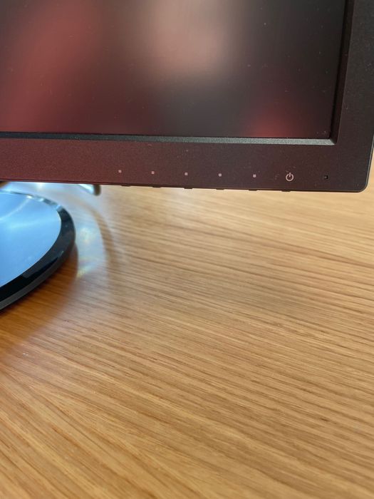 Monitor ASUS base redonda