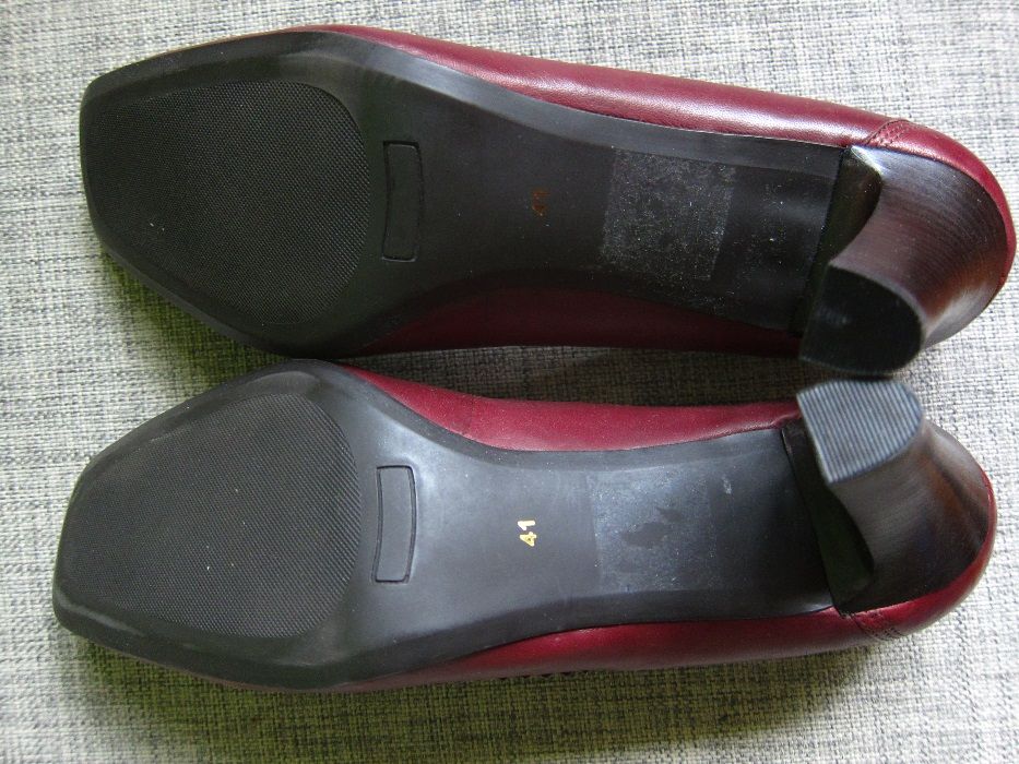 Czółenka, szpilki, buty BATA rozmiar 41