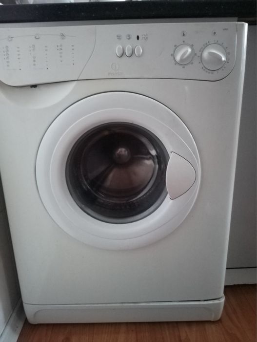 Пральна машина indesit на запчастини
