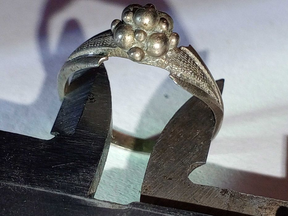 Антиквариат Кольцо Ежевика 18 мм.