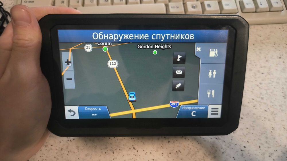 Автонавігатор з безкоштовним оновленням карт Garmin Dezl 770
