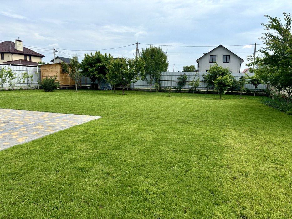 Продам житловий будинок з ремонтом та підвалом від власника