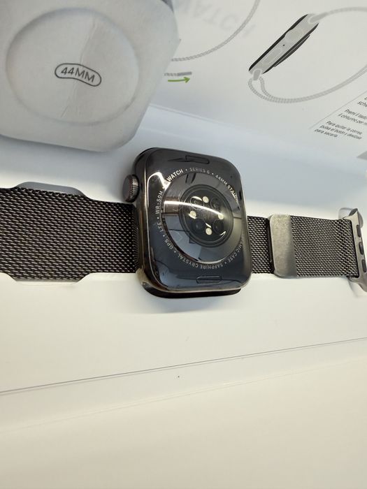 Часы AppleWatch 6 series