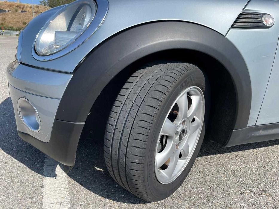 Carro em boas condições