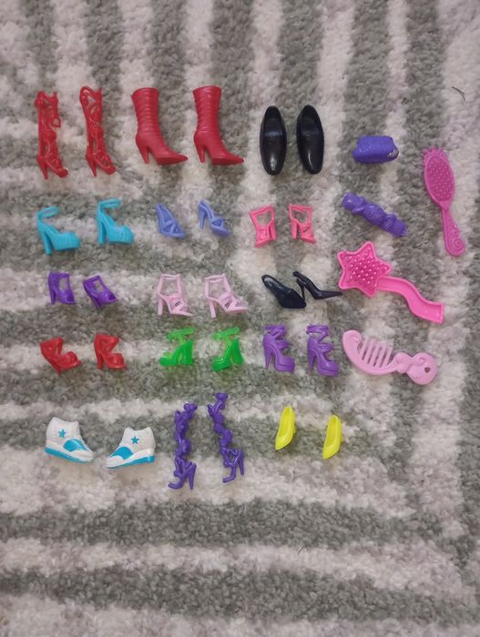 Lalka + ubranka + buty