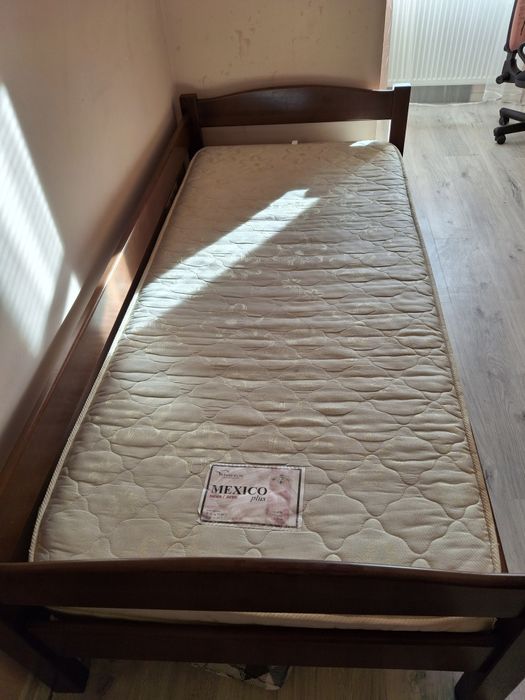 Ліжко з дерева, з матрацом. Кровать односпальна 90×200