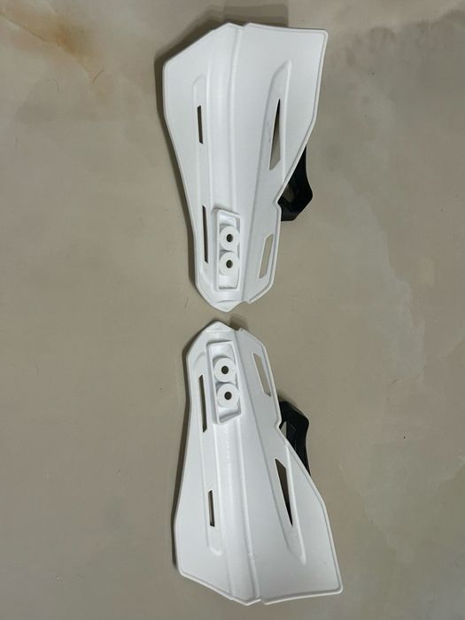 Продам захист рук на індуро нові!!!