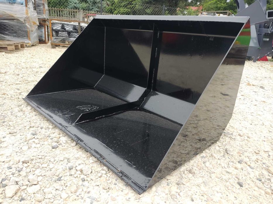 Koliba do traktora na tylni przedni TUZ z kiprem łyżka lycha