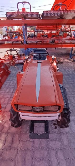 Kubota B1200 4x4  + 6 Alfaias