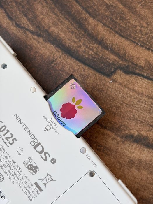 Картридж DSpico (аналог R4) для Nintendo DS + microSD 32GB SanDisk